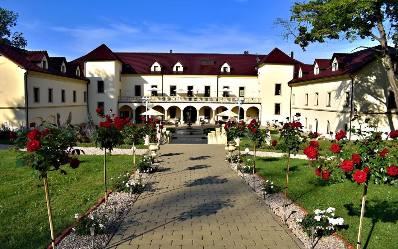 ホテル Zamek Kamenny Dvur Kynsperk nad Ohri エクステリア 写真